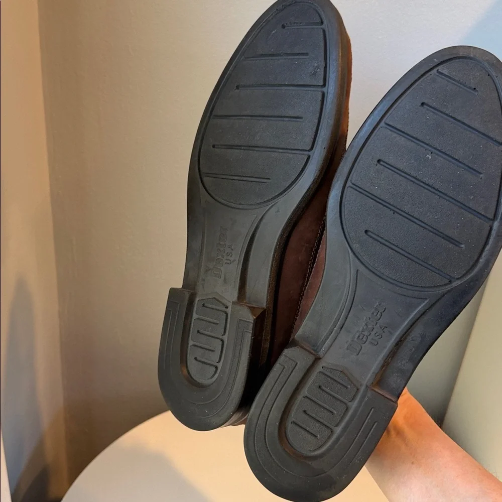 Dexter brown suede